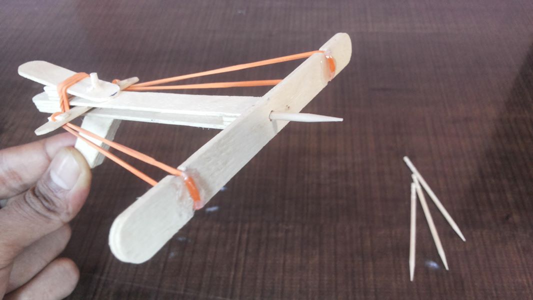 How to make a Mini Crossbow with Popsicle Stick Via goo.gltNN7yU.