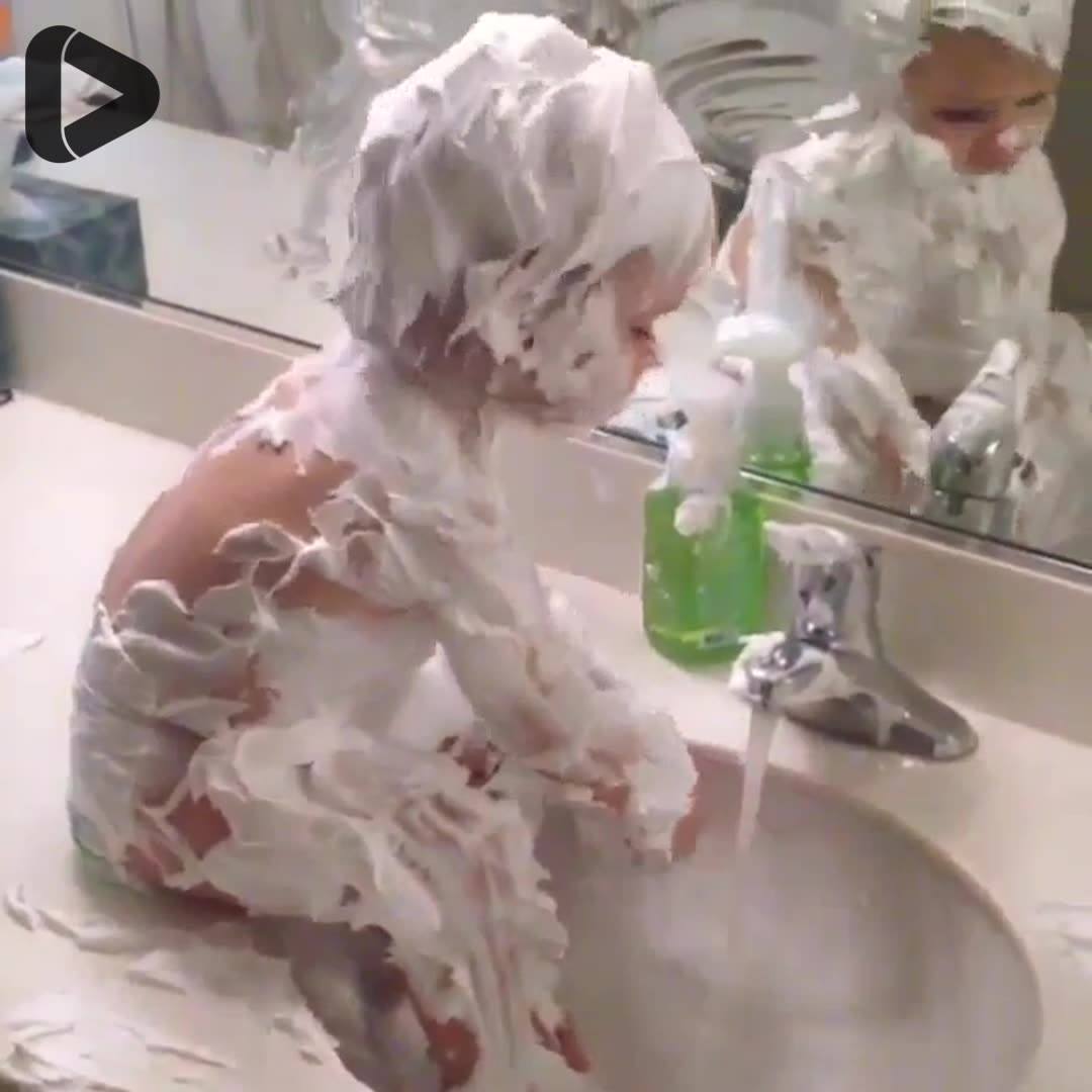 It&Gone Viral - Woman Discovers Kid Covered In Shaving Cream Facebook.