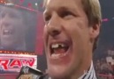 Jerichonun dişini shawn micheals  kırıyor