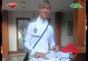 Alonso getting a BJK shirt from Guti [HQ]