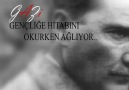 Atatürk, gençliğe hitabesini okurken ağlıyor..