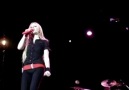 Avril Lavigne Masstival In Turkey Say : Hey Hey Hey xP