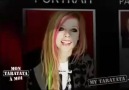 Avril Lavigne Plays Zombie by The Cranberries at Taratata 2011