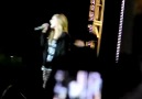 Avril Lavigne - Smile @ Hong Kong 24.02.2011 [HQ]