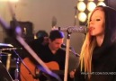 Avril Lavigne - What The Hell Live At Walmart Soundcheck  2011  3