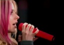 Avril Lavigne - When You're Gone @ World Music Awards 2007 [HQ]