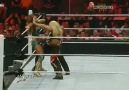 Beth Phoneix vs. Eve Torres - WWE Raw [08.08.2011] [HQ]