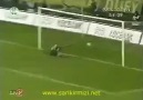 Bülent Korkmaz'ın Orta Sahadan Attığı Gol !