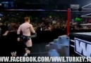 Christian vs Sheamus [1/2] - Hell İn A Cell 2011 - [HQ]