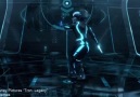 Daft Punk - Derezzed (Tron Legacy Soundtrack) [HQ]