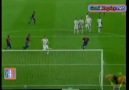 Frikikten Sallıyor  David Villa