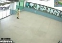 İlk Defa Otomatik Kapı Gören Adam xD