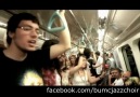 İstanbul metrosunda CAZ olur mu demeyin! Videoyu paylaşın... [HQ]