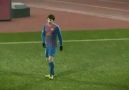 PES 2012  Lionel Messi ~ Moonwalk :)