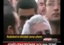 Şehit babası Eşbaşkan'ın çelenkteki adını indirtti!