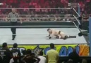 Sheamus vs Mark Henry [2/2] - WWE SummerSlam 2011 [HQ]
