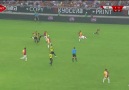 Stoch, Galatasaray'lı futbolcuları çarpıştırıyor [HD]