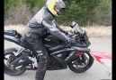 2007 Suzuki GSXR 600 Akra Shorty Slip-on Carbon (Street Sound)