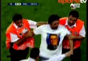 Taraftar sahada! Hepimiz Aziz Yildirimiz [HQ]