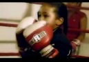5 yaşındaki inanılmaz yetenekli boksör.mutlaka izleyin