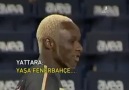 Yattara Fenerbahçe Marşı söylüyor..