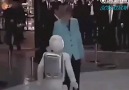 Adamına göre robot . Tebessüm