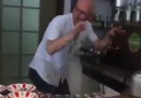 Aksi - Uçuyoruz Kemerleri Bağlayın çaylar