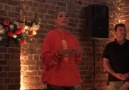 Akustyczna wersja &na spotkaniu House of Spera pop-up Sydney