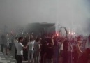 Anadolu Efes Maçı Öncesi Takımı Meşalelerle Karşıladık!