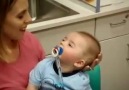 Annesinin sesini ilk defa duyan bebeğin sevinci