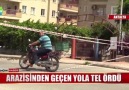 ARAZİSİNDEN GEÇEN YOLA TEL ÖRDÜ!