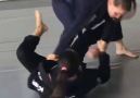 Arm Lock partindo da guarda laçada... - Jiu-Jitsu Lifestyle