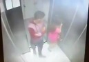 Asansörde Genç Kıza Bakın Ne Yapıyor..!Ahlaksız bunlar !