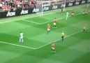 Ashley Young'ın ağzına pisleyen kuş