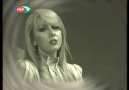 Aşk Eski Bir Yalan / KAMURAN AKKOR & Nostalji Kahvesi