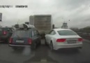 Audi'ye kendini ezdirmeyip ne olursa olsun şeridini koruyan gu...