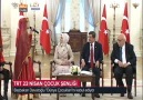 Azerbaycanlı Çocuklar Davutoğlu'nu Duygulandırdı