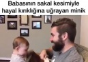 Babasını sakalsız gören miniğin hayal kırıklığı.