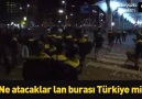 Bakın Hollandada sokağa çıkan Türkler ne düşünüyor!