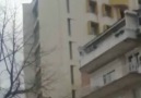 Balçova belediyesinin çatısından intihar vakası