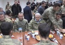 Başbakan Yıldırım Dağlıcada askerlerle yemek yedi