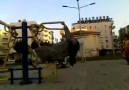Belediyenin FİTNESS aletlerinden yılların acısını çıkaran TEYZE