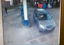 Benzin Kapağını Bir Türlü Tutturamayan Bayan Şoför :)