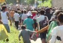 Binlerce mülteci Macaristan'dan yürüyüşe geçti