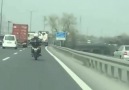 Bir insan motor kullanırken ancak bu kadar eğlenebilir.