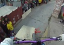Bisikletle İnanılmaz Rampa İnişi_Taxco, Meksika