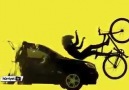 Bisiklet sürücüleri için hava yastığına dönüşen boyunluk.