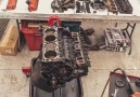 Bitik bir Ford 289 V8 motorun yeniden can bulması