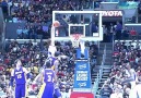 Blake Griffin Skies for the Amazing Slam