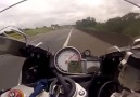 BMW S1000RR vs CBR1000